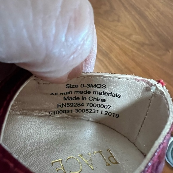 Children's Place shoes👧 red ballet slipper NEW 0-3 m shine - Picture 4 of 4
